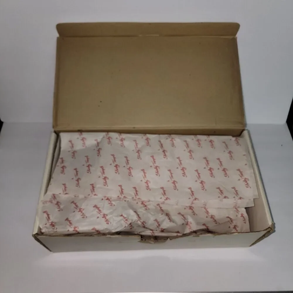 Vtg 1986 Danbury Mint Shirley Temple Wee Willie Winkie Porcelain Doll Box Stand